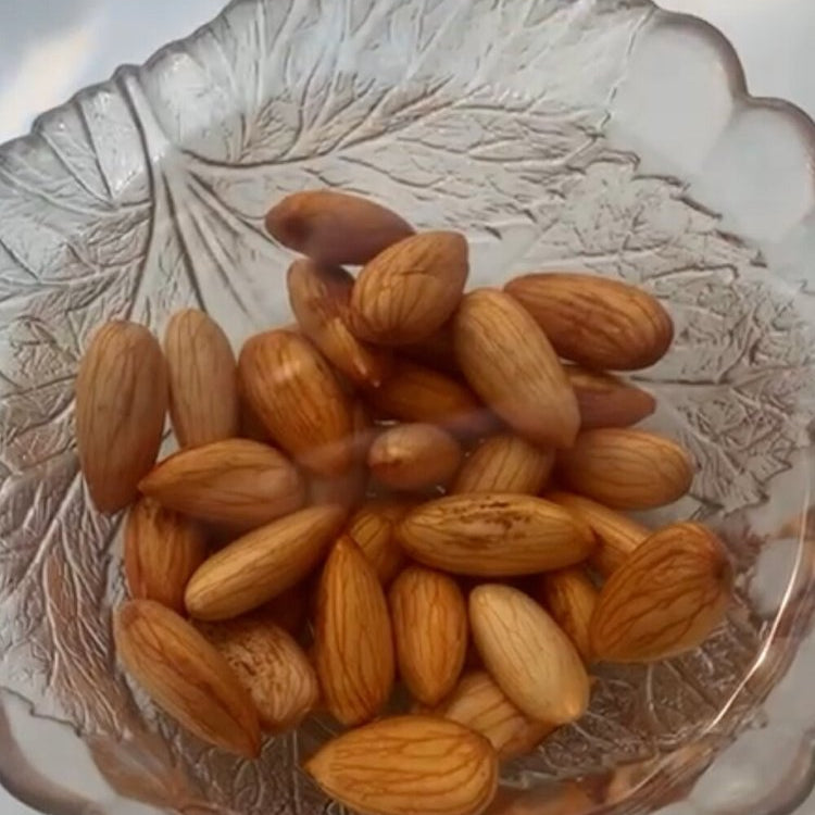 Almonds vs Soaked Almonds